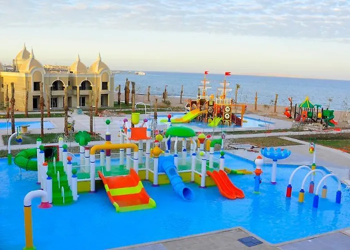 Titanic Royal-families And Couples Only Resort Hurgada