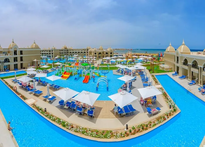 Resort Titanic Royal-families And Couples Only